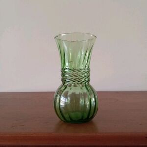 Anchor Hocking Forest Green Glass Ivy Ball Swirl Ribbed 6.5" Vase